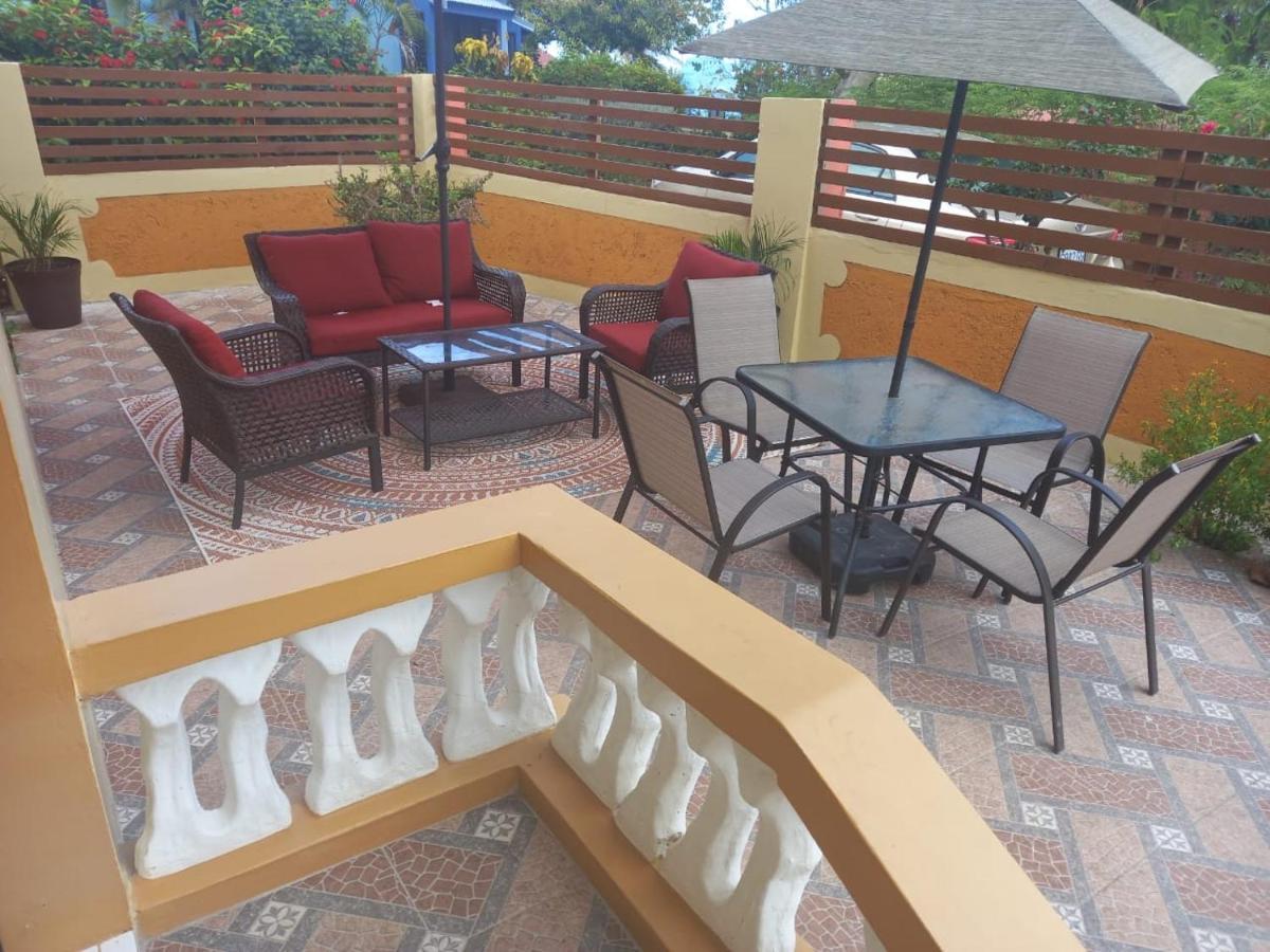 Brytan Villa Treasure Beach Exterior foto