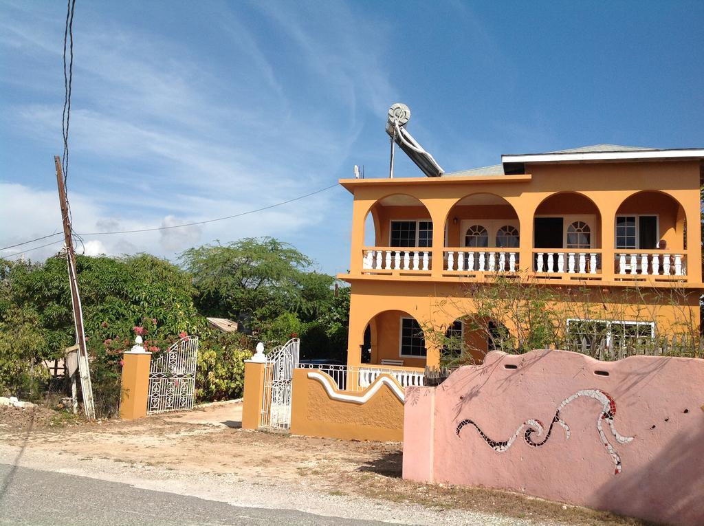 Brytan Villa Treasure Beach Exterior foto